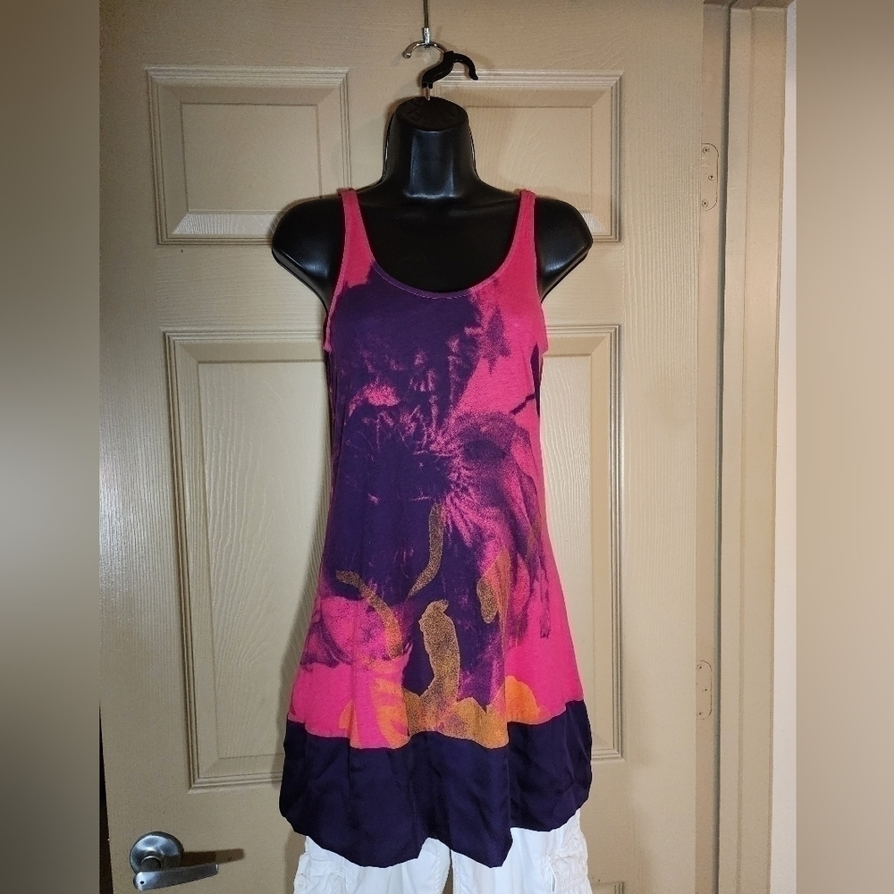 Express tank top - Picture 1 of 8